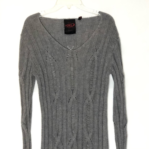 Yoki Gray Cable Knit Sweater Size Medium - Picture 2 of 3